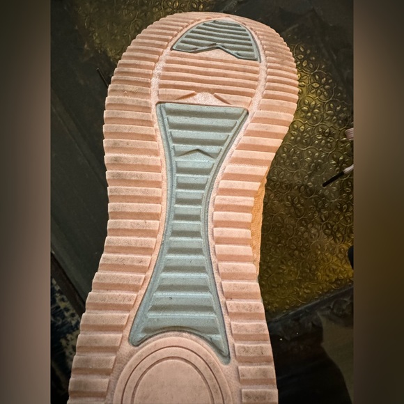 women's pink us polo assn all trek shoes size 8.5 like new - Picture 8 of 10